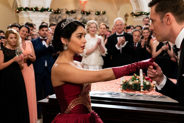 Vanessa Hudgens Plugs New Netflix Holiday Movie on Black Friday