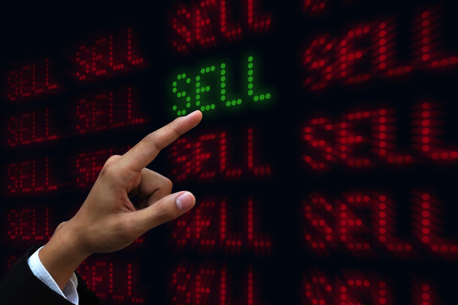 Warner Bros. Discovery Investor Sells $1.1 Billion in Stock, Share Price Drops 4%